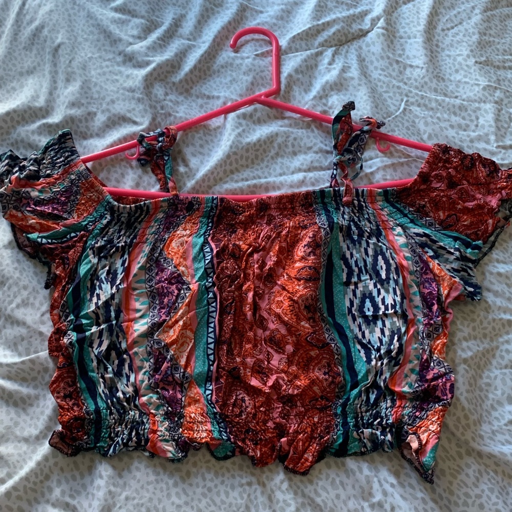 Woman’s Belly Shirt